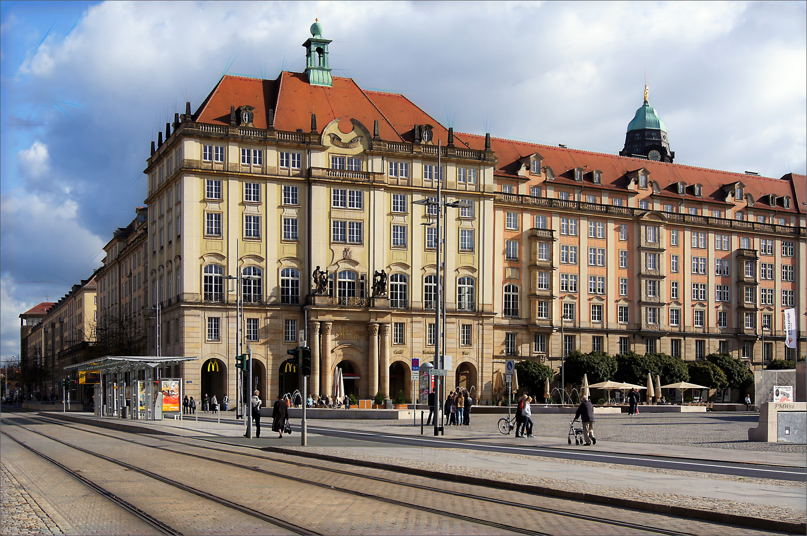 "Haus Altmarkt" Foto & Bild | architektur, stadtlandschaft ...