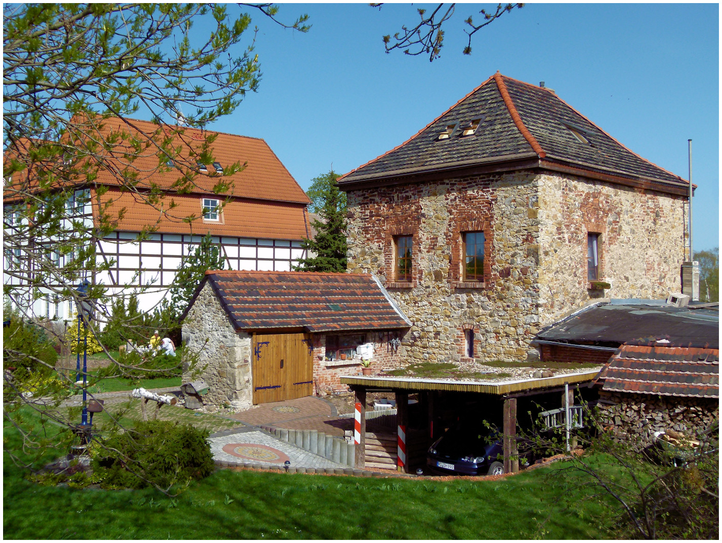 Haus am Elbdamm in Magdeburg-Prester