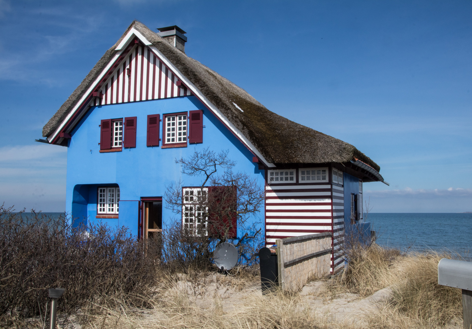 Haus am Meer Foto & Bild architektur, stadtlandschaft