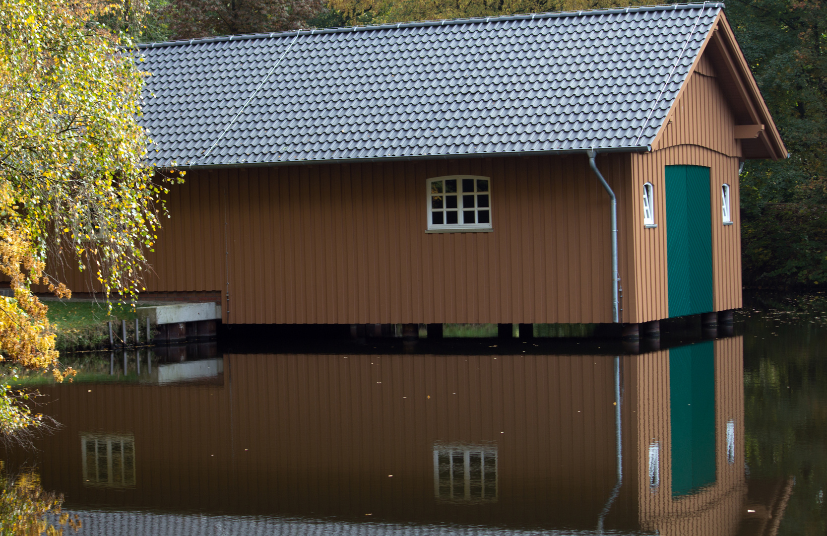 Haus am See (Horizont ausgerichtet)