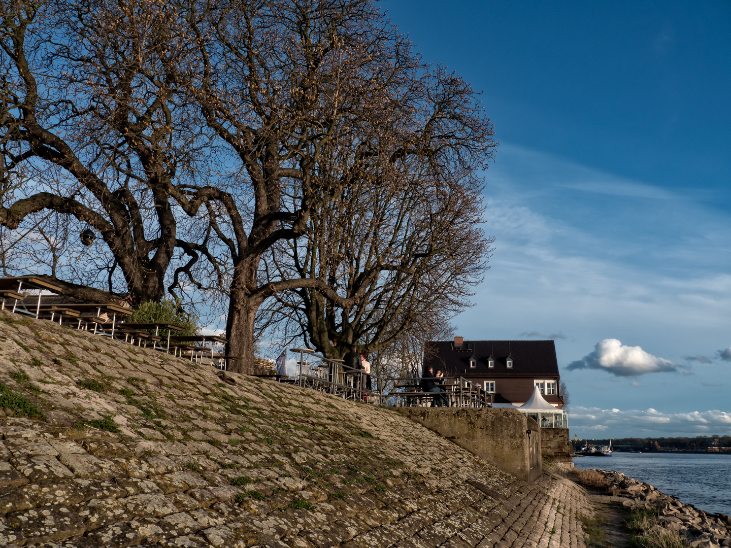 Haus am Strom