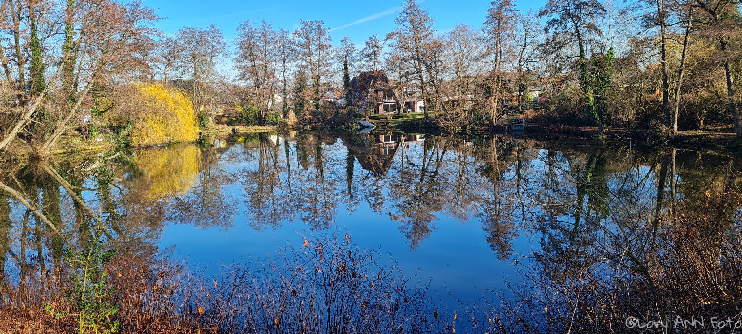 Haus am Teich