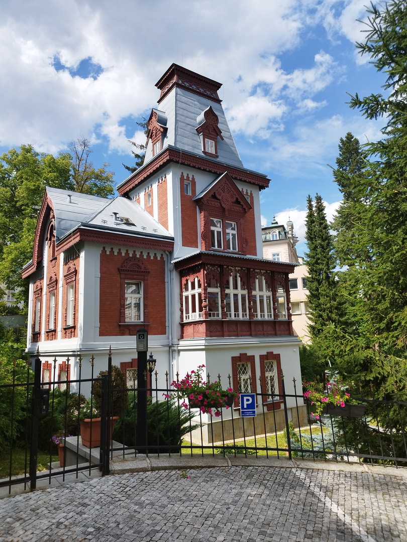 Haus an der Russisch Orthodoxen Kirche in Karlsbad