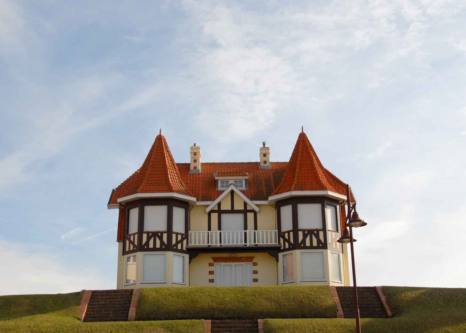 Haus An Der Strandprommenade In De Haan Belgien Foto Bild