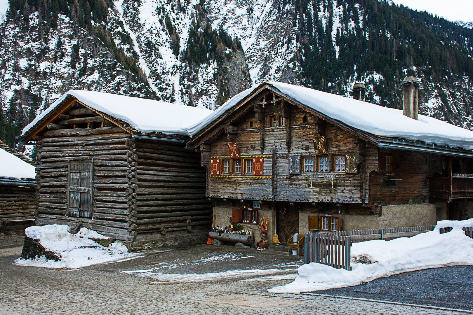 Haus aus Holz Foto & Bild | architektur, europe, schweiz ...