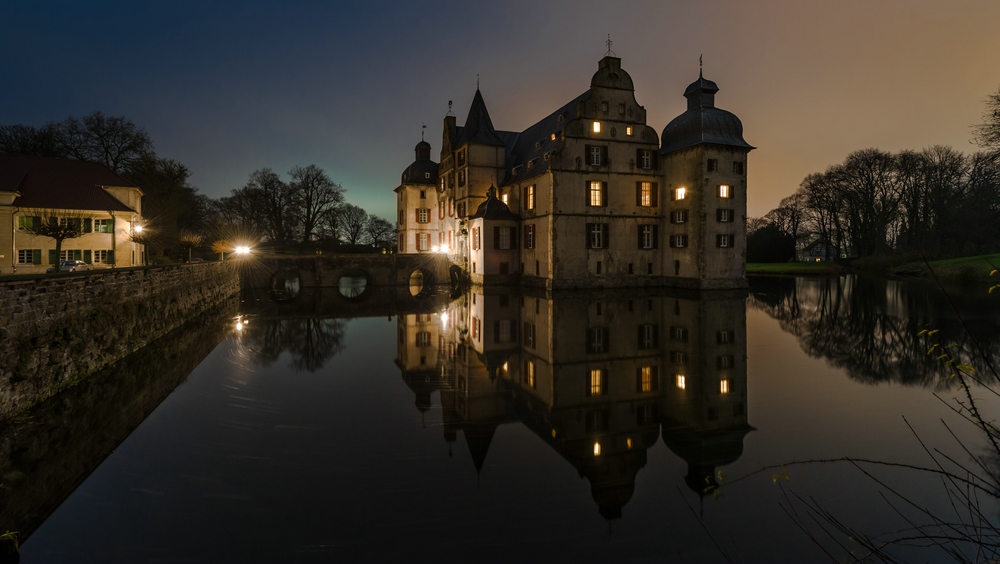 Haus Bodelschwingh bei Nacht