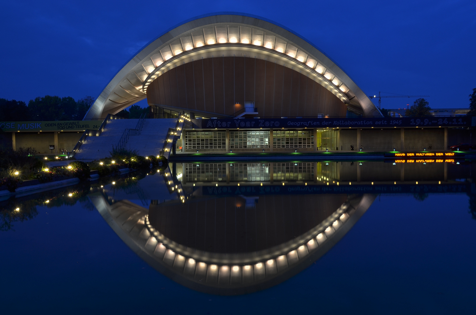 Haus der Kulturen auch "schwangere Auster" genannt