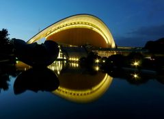 HAUS DER KULTUREN - Blue Hour