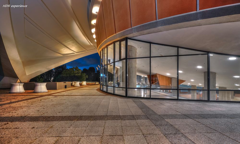 Haus der Kulturen der Welt @night Foto & Bild ...