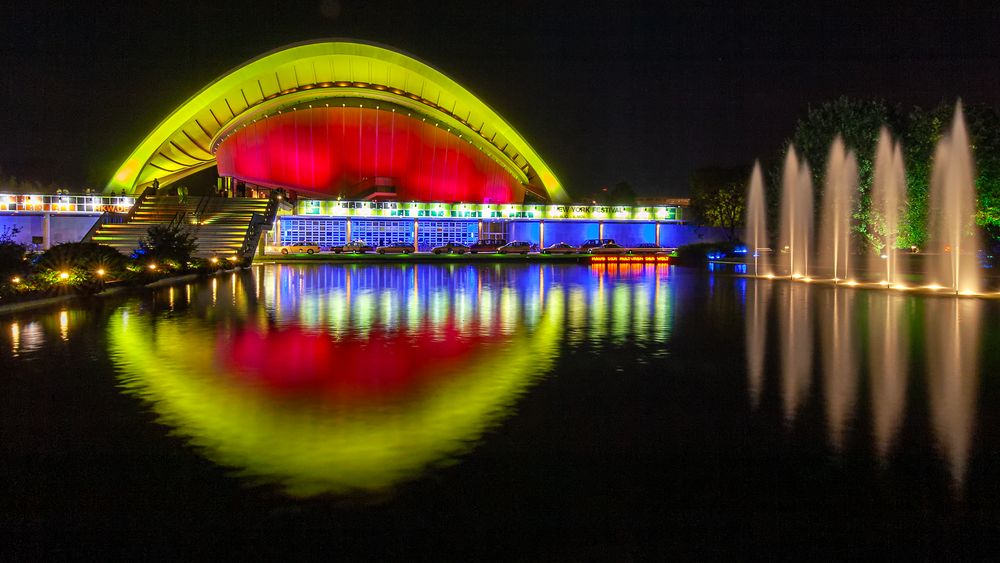 Haus der Kulturen der Welt wiedereröffnet...