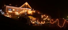 Haus Haider Erich im Weihnachtskleid