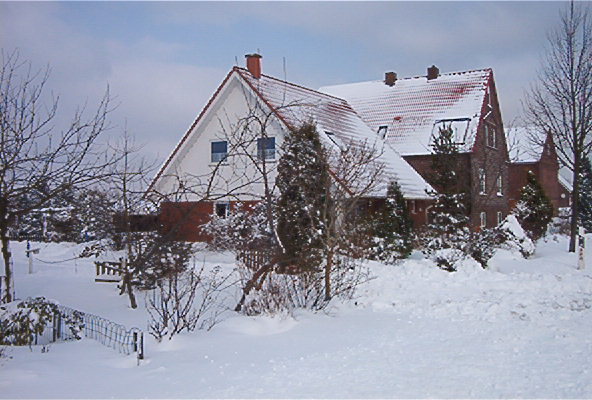 Haus im Schnee 2006