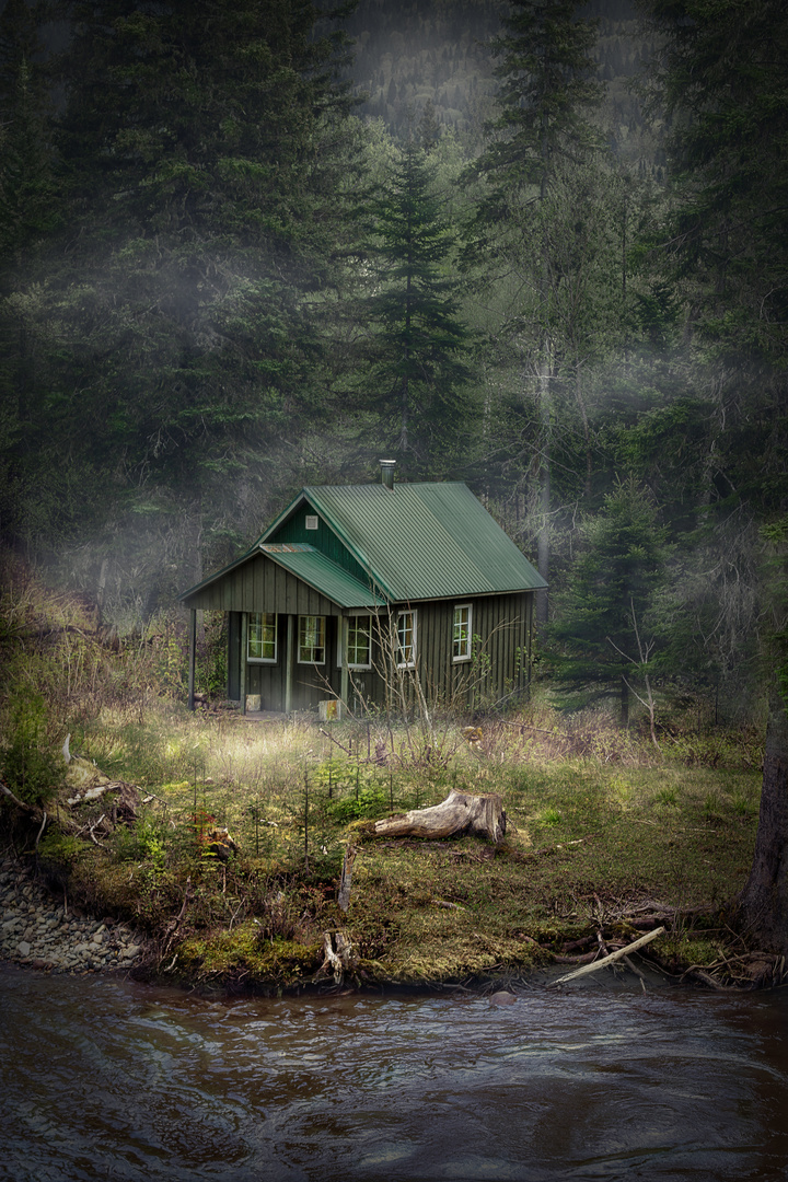 haus im wald Foto & Bild | nebelstimmungen, wetter, wald Bilder auf