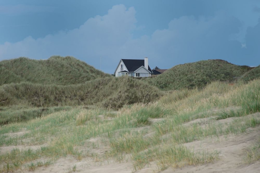 Haus in den Dünen Foto & Bild landschaft, sommer, sand