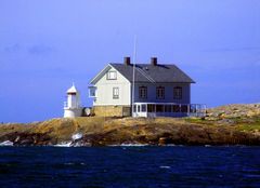 Haus in Marstrand (Bohuslän, Västkusten) - im E. Hopper Stil