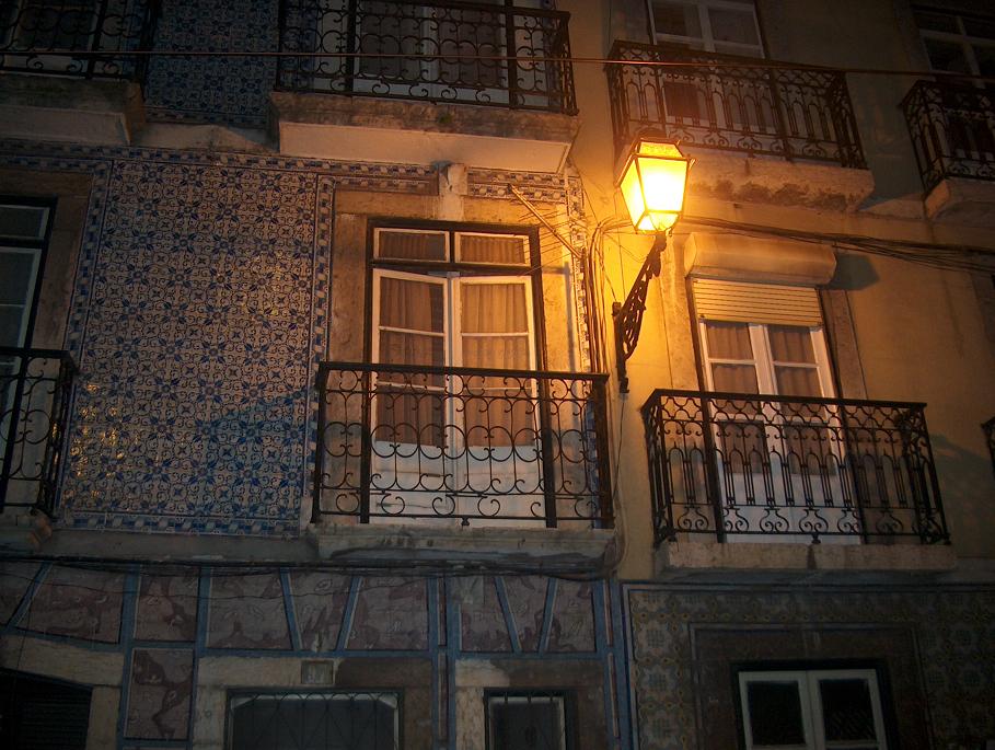 Haus mit Azulejos in der Alfama