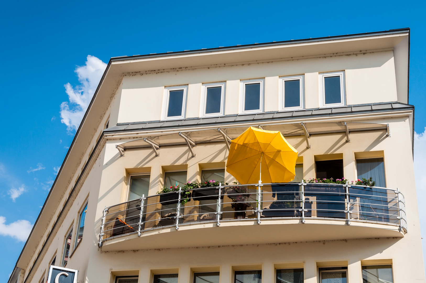 Haus mit Balkon