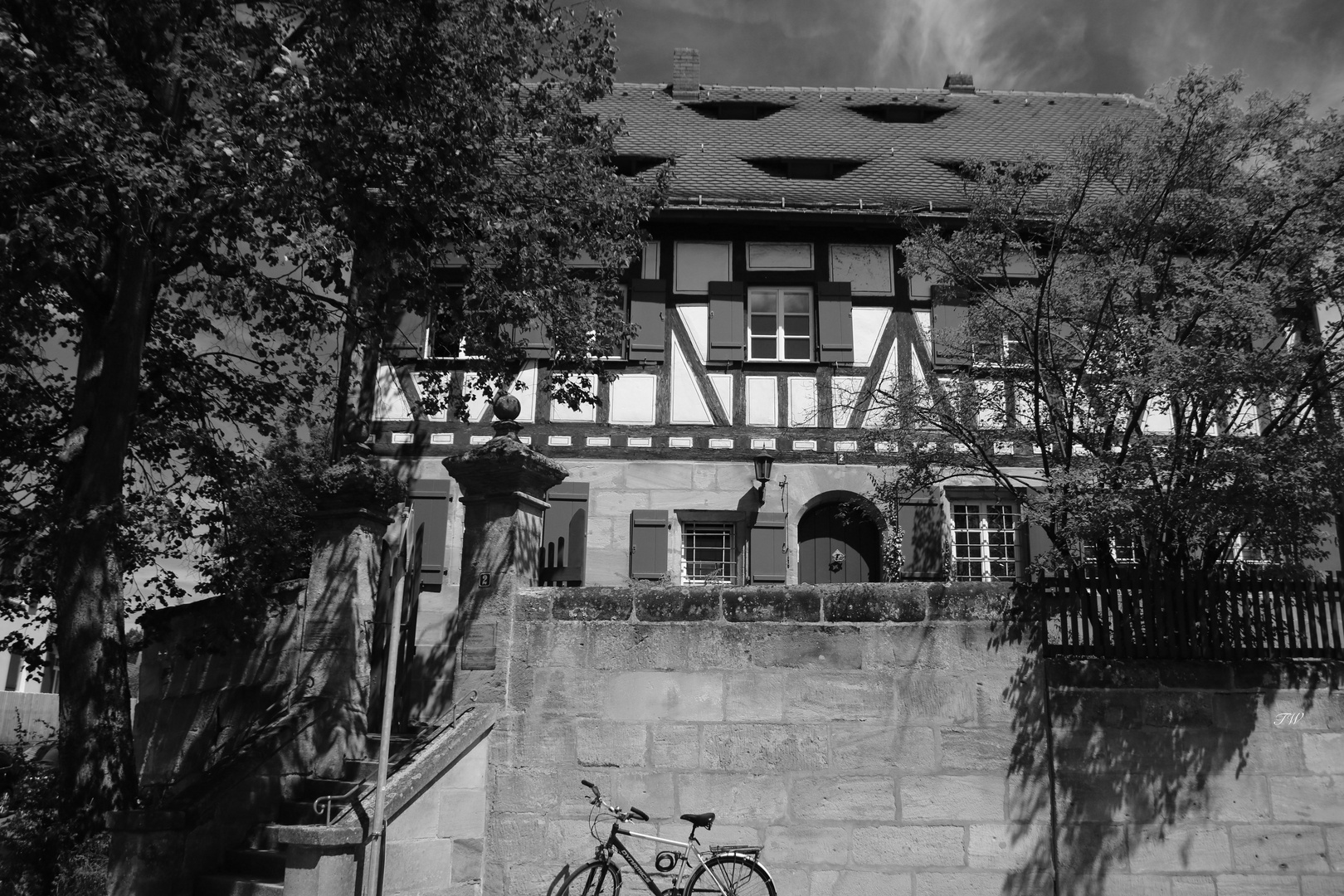 Haus mit Fahrrad