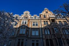 Haus mit Licht und Schatten