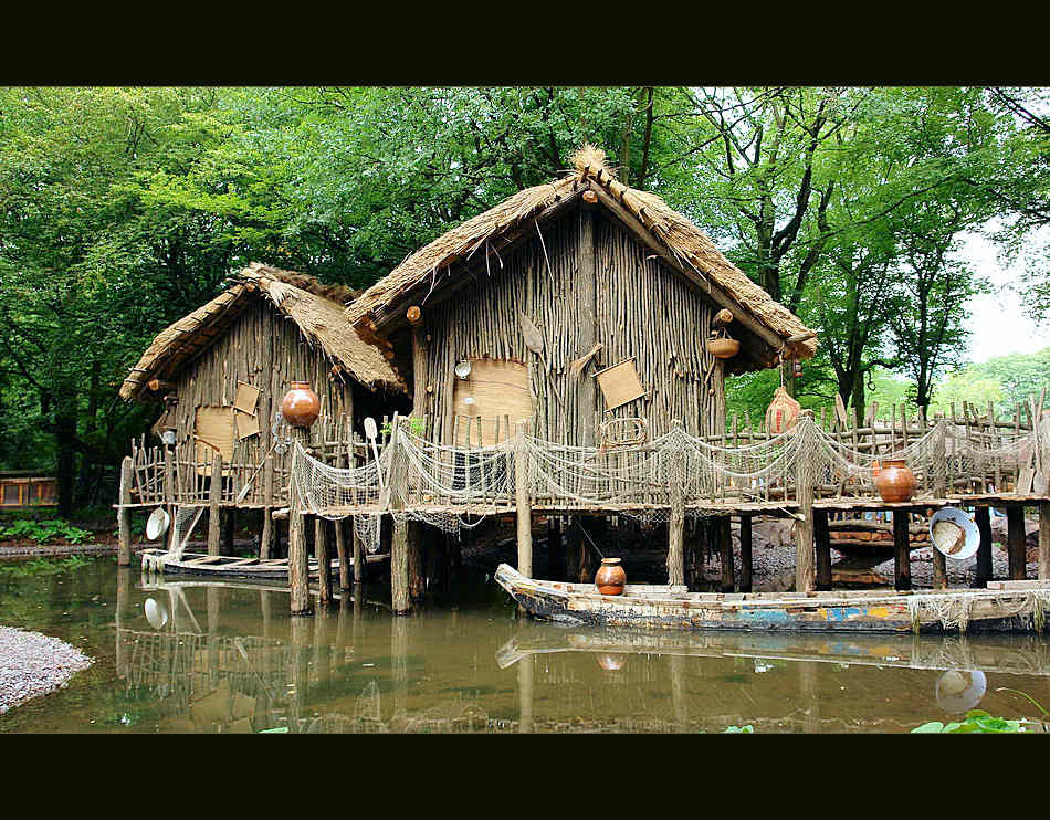 ...haus mit neben-haus, boot mit neben-bötchen...