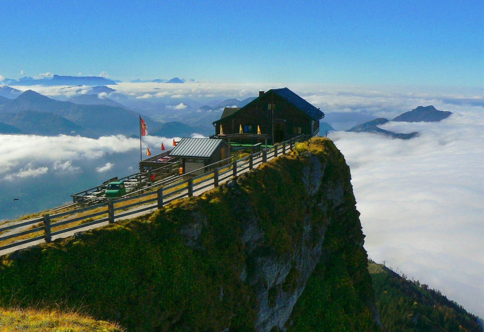 Haus über den Wolken