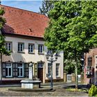 Haus von 1626 mit Brunnen am Hülser Markt