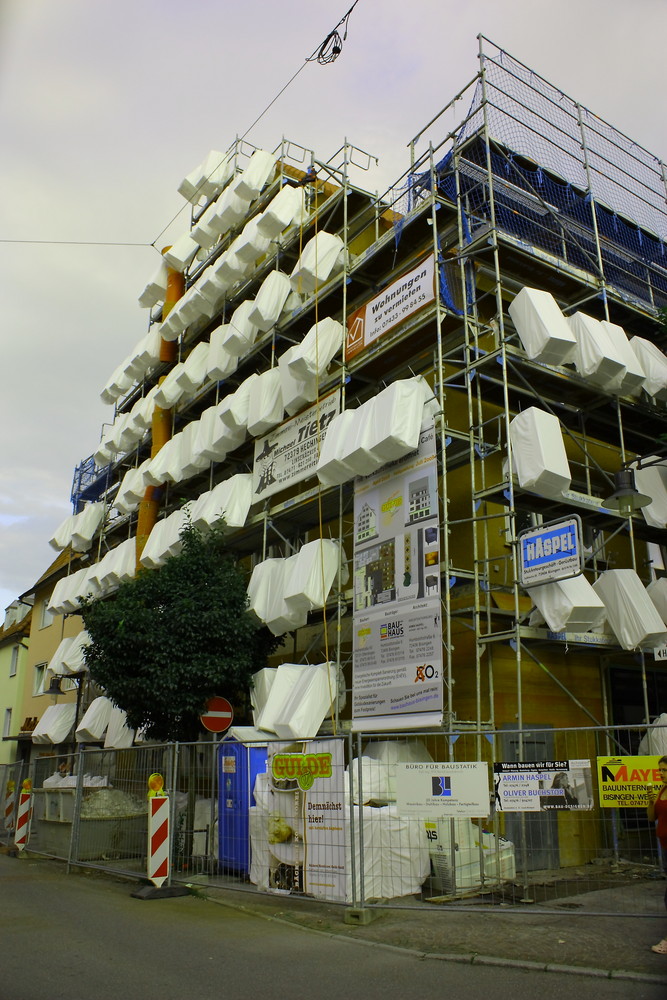 Haus wartet auf Styropormantel