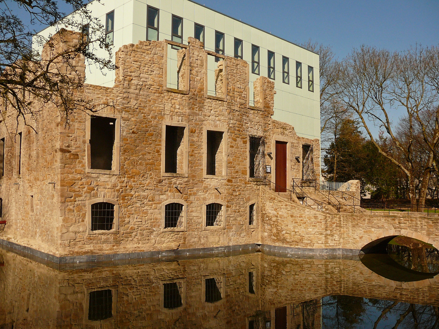 Haus Weitmar (Bochum) mit neu integriertem Kubus