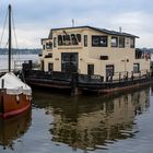 Hausboot und Jesusboot 001