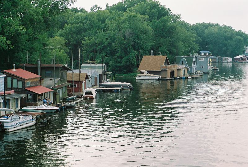 Hausboot zu vermieten !