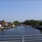 Hausboote auf der Themse bei Schloss Windsor in England