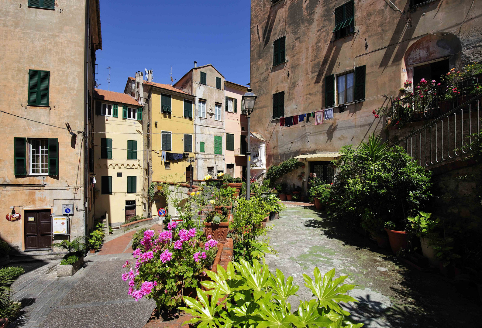 Hausfassaden in Imperia / Porto Maurizio