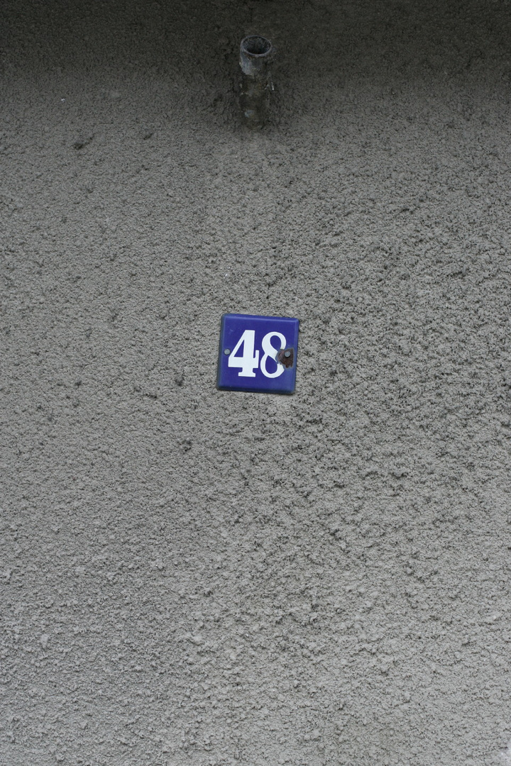 Hausnummer 48