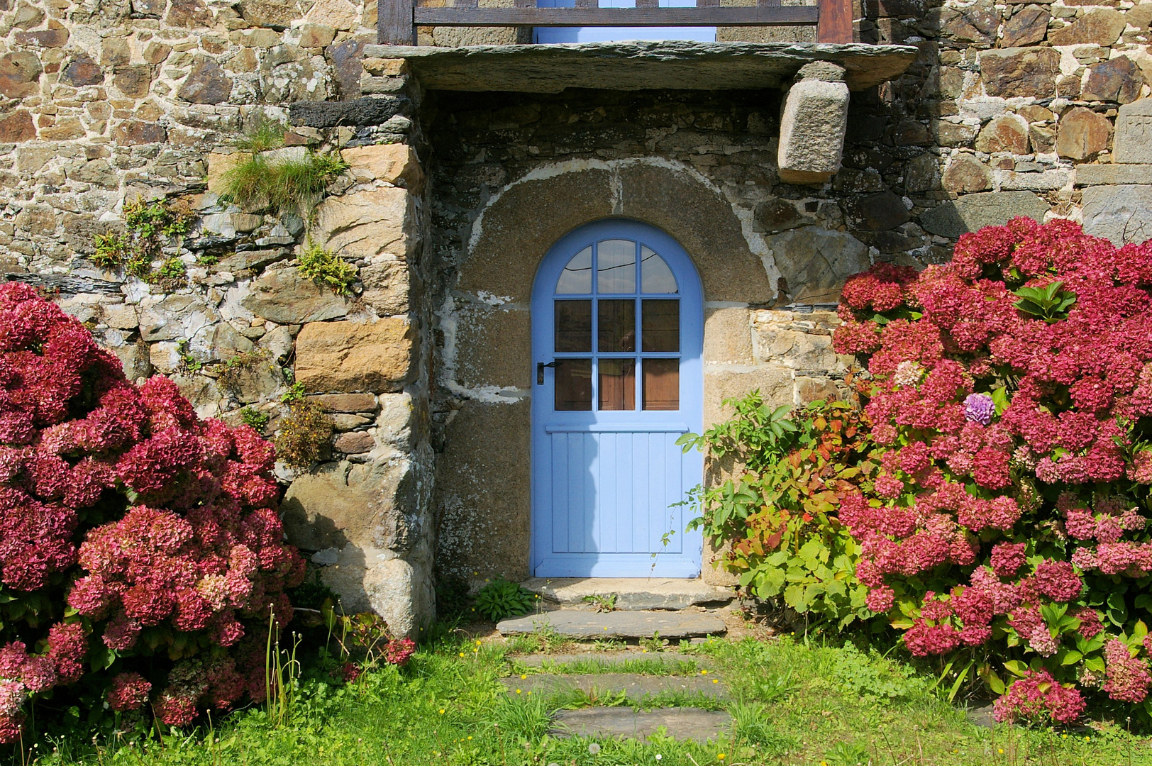 Haustür in der Bretagne