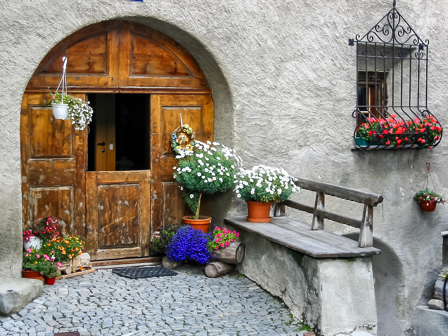 Haustüre in Zuoz - Engadin, Schweiz