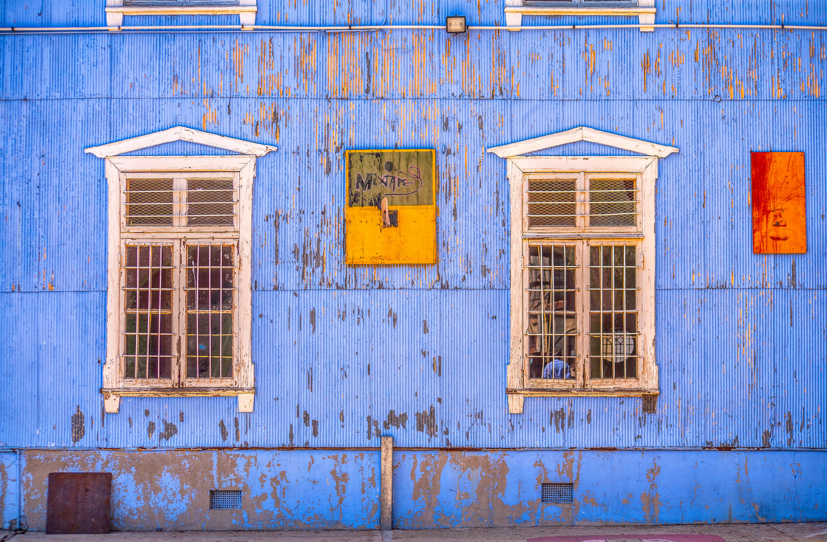 Hauswand in Valparaiso