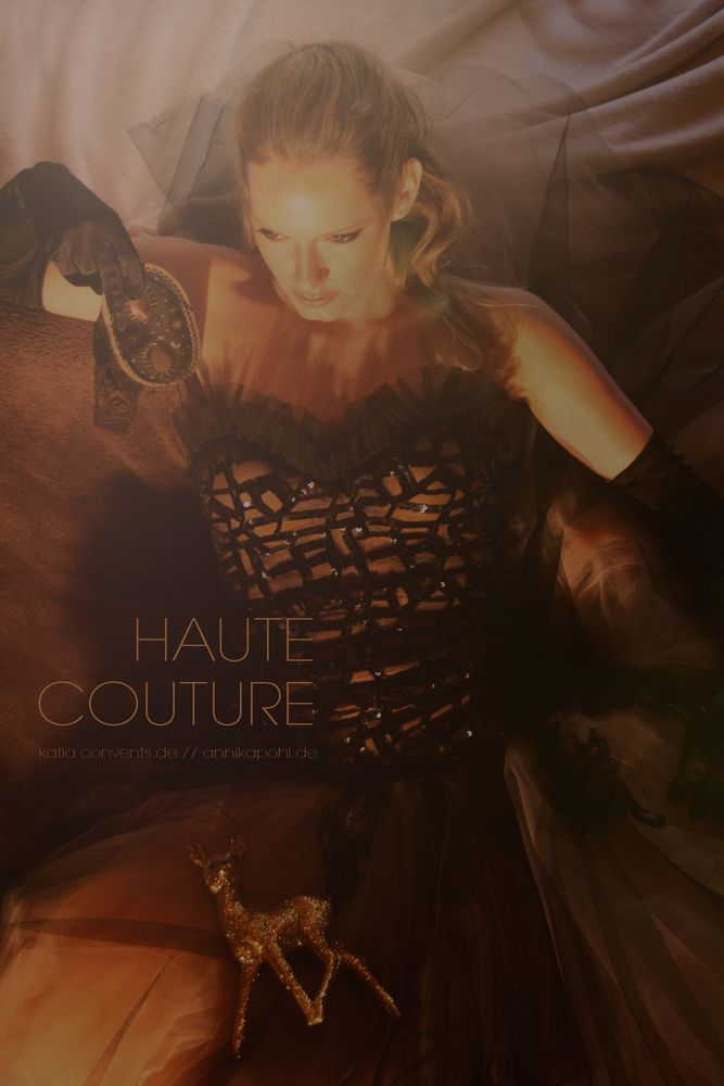 HAUTE COUTURE