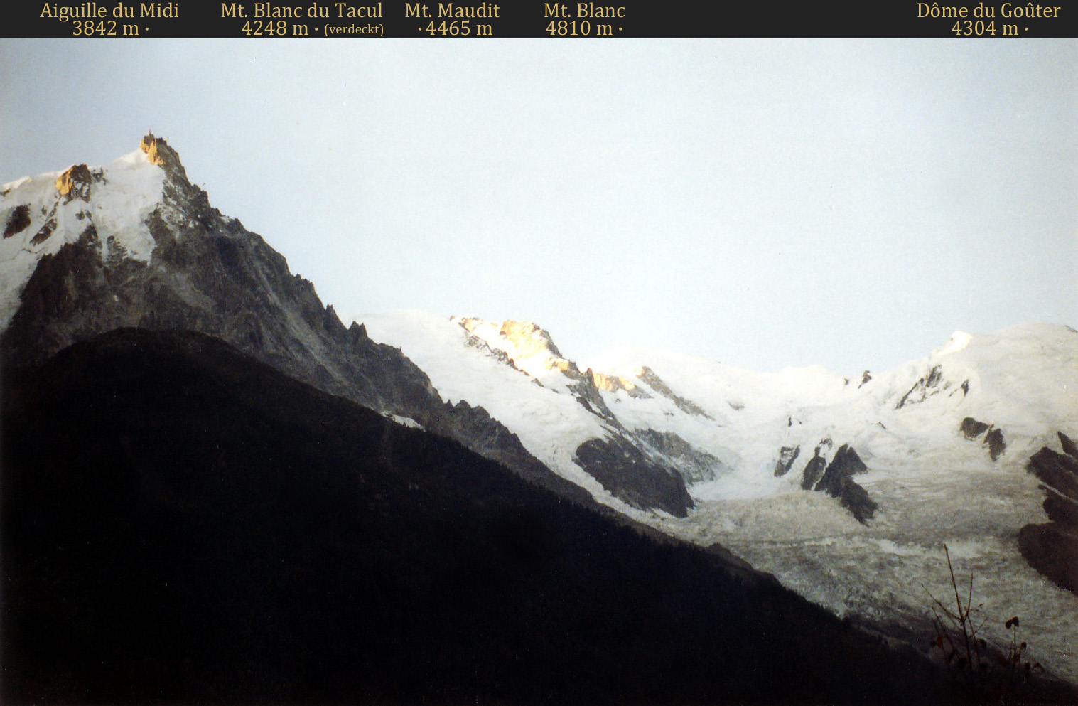 Haute-Savoie: Aiguille du Midi und Mont Blanc im Morgenlicht