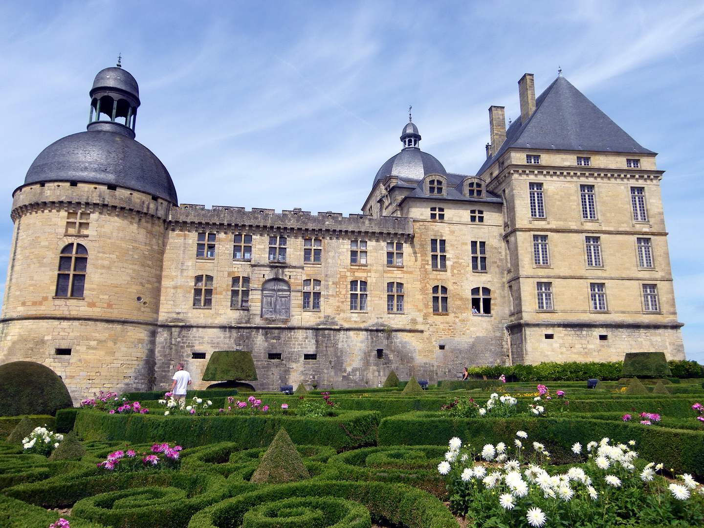 Hautefort dans le Périgord !