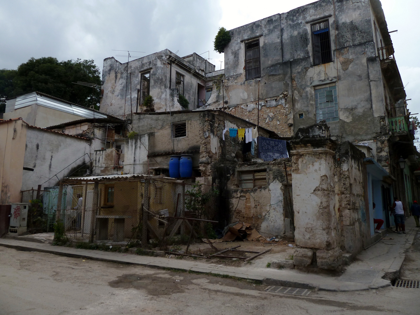 Havanna, die häßliche - Leben in Ruinen