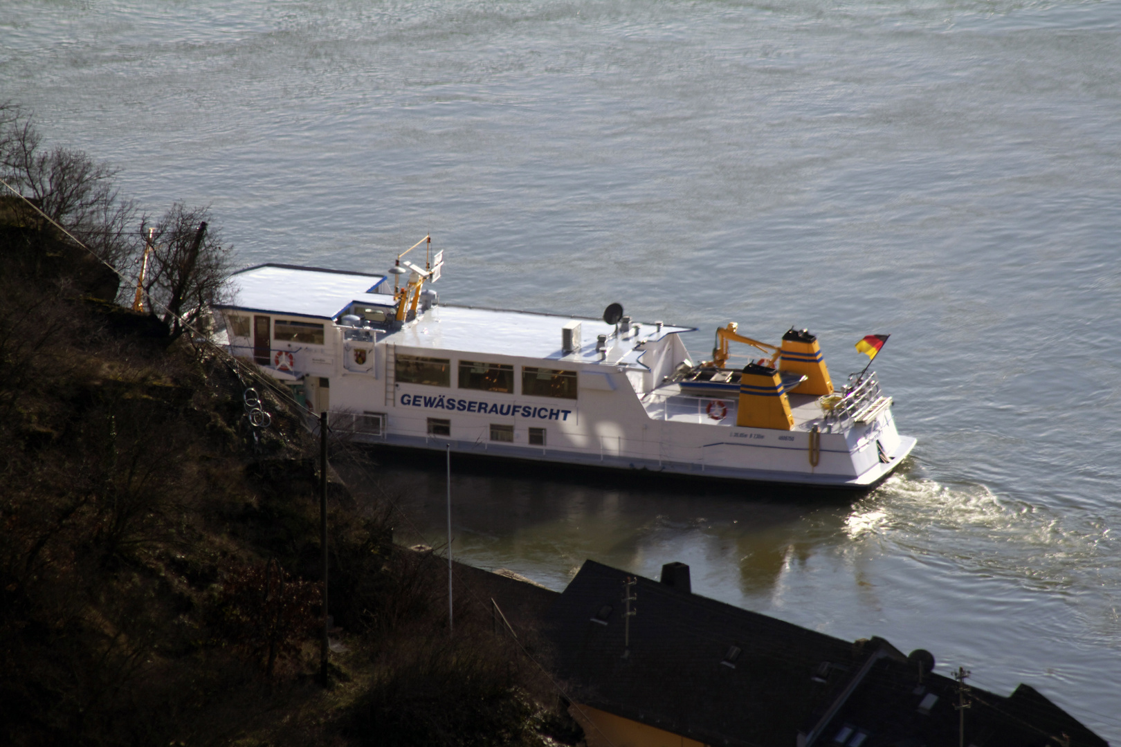 Havarie des Tankschiffes „Waldhoff“ 8.Februar 2011  Gewässeraufsicht  auf dem Rhein