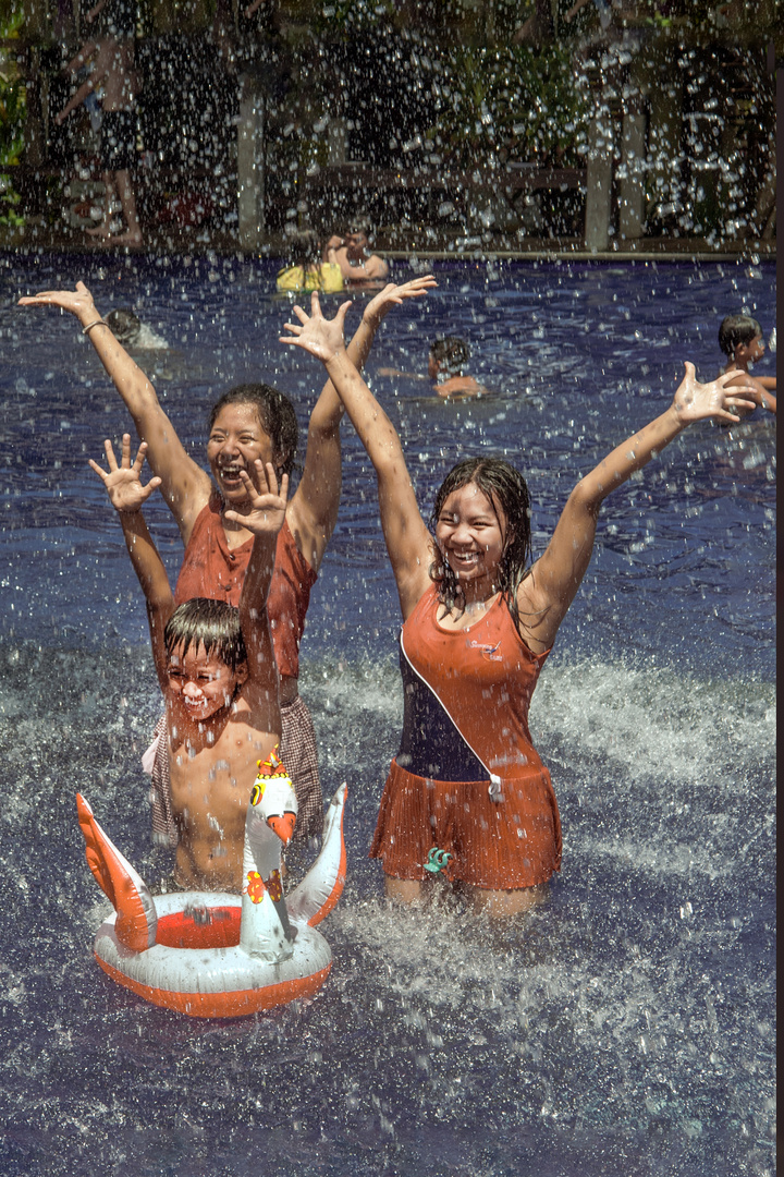 Have fun in the pool of Puri Lumbung