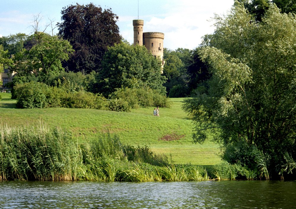 Havelufer am Schloss Babelsberg