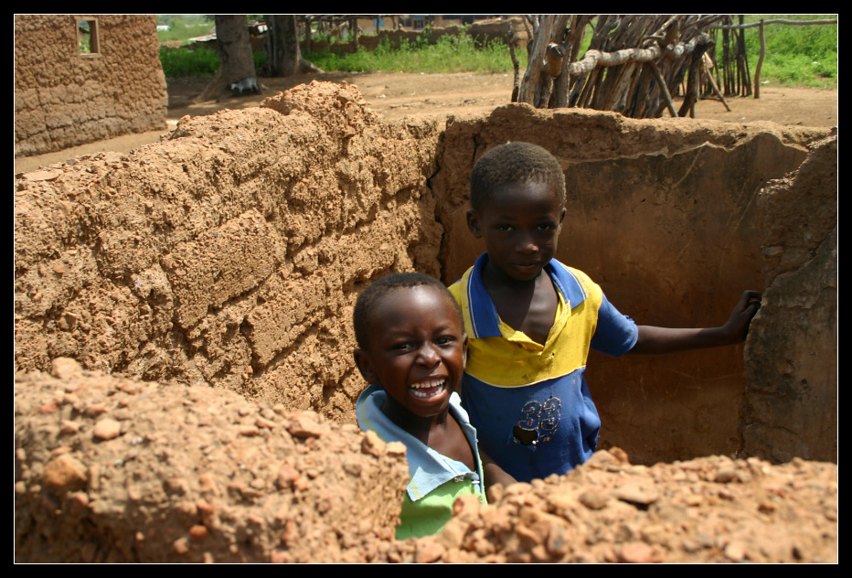 ... Having Fun in Larabanga, Ghana ...