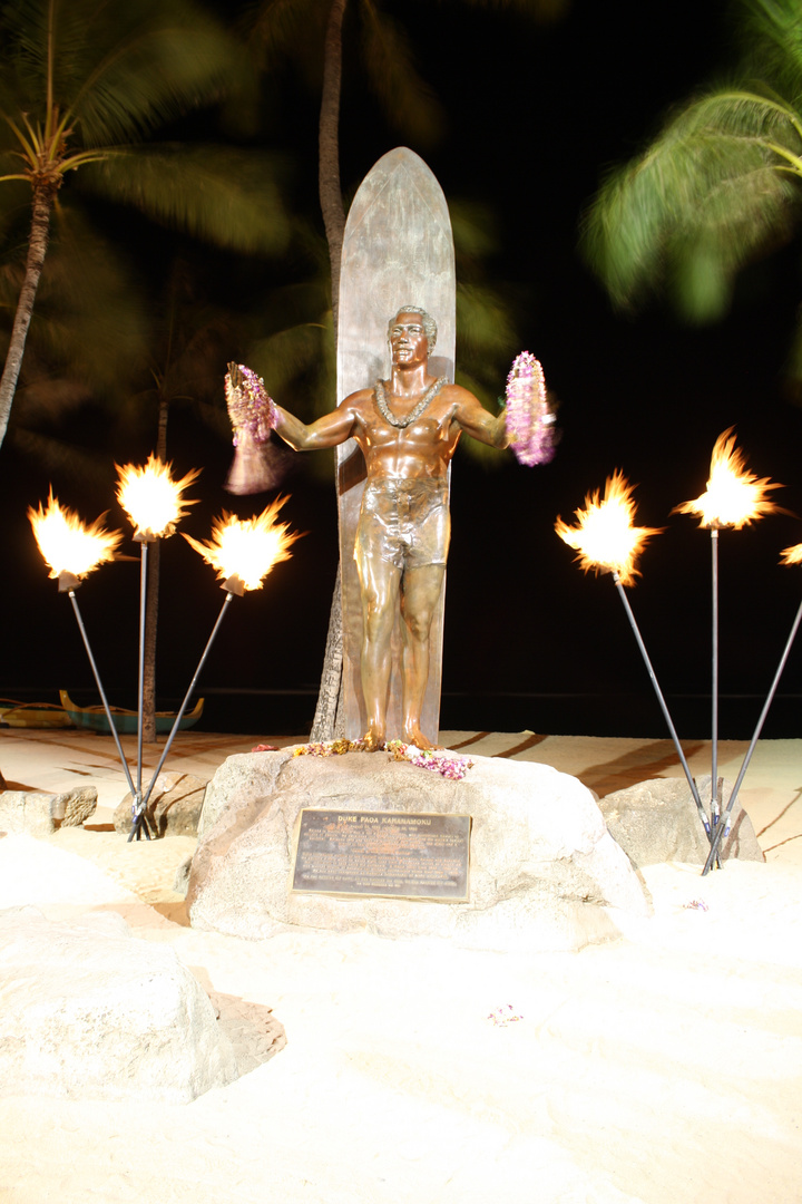 Hawaii - Oahu - Waikiki - Statue des Duke Kahanamoku - Mai 2011