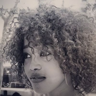 Hawawaub, ein Mädchen aus Paris.