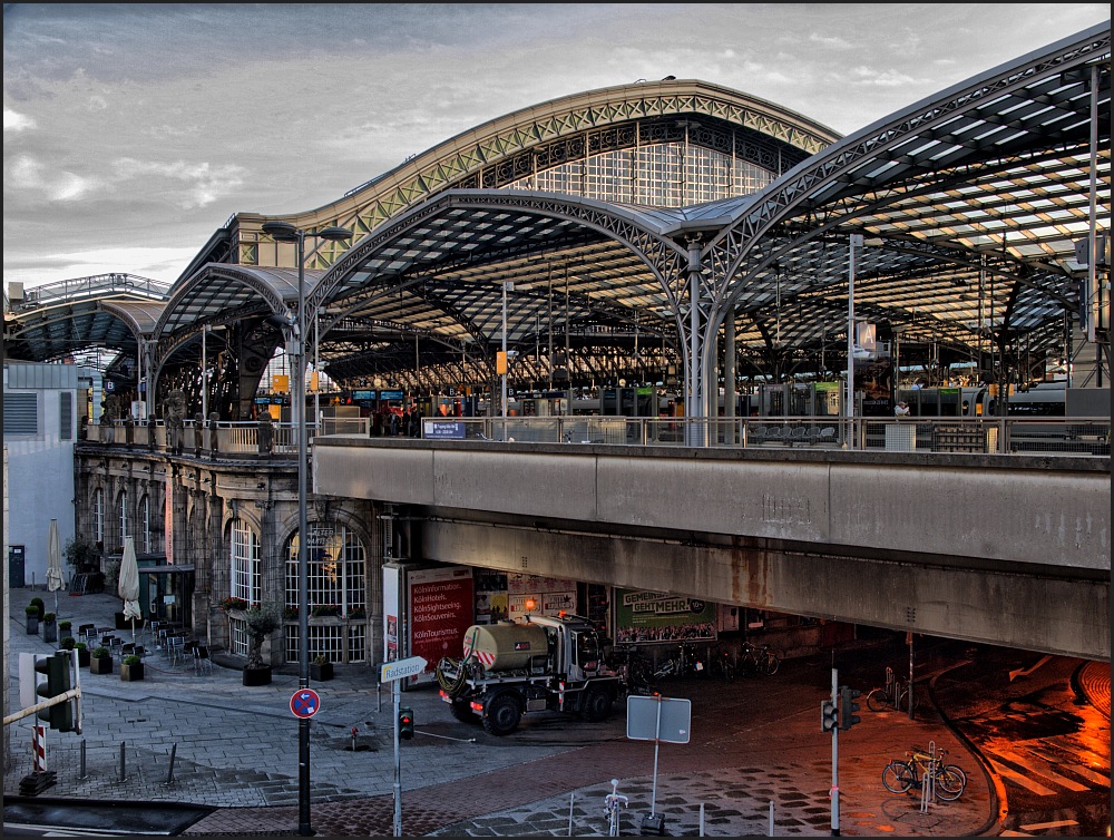 HBF Köln mit dem Alten Wartesaal