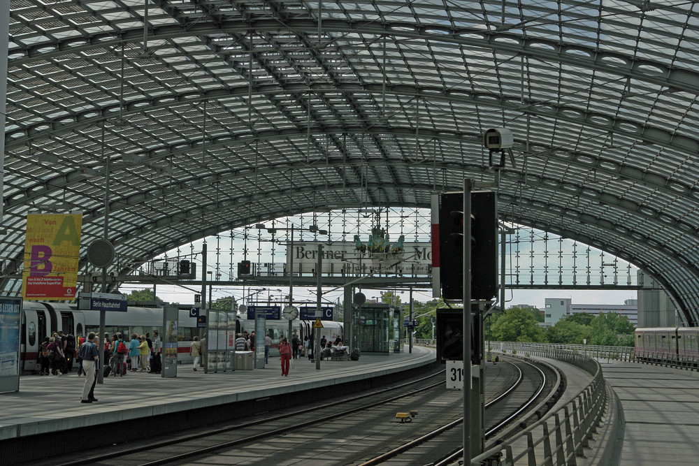 Hbf./ Lehrter Bahnhof, Gleisebene 11-16 (3.)