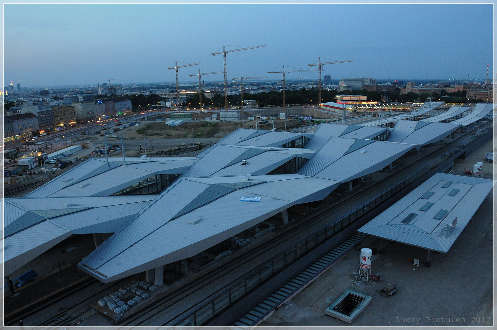 HBF Wien - opening soon