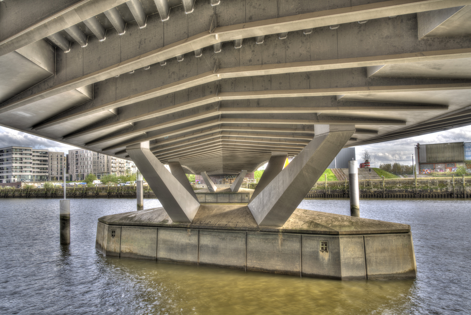 HDR - Baakenhafenbrücke